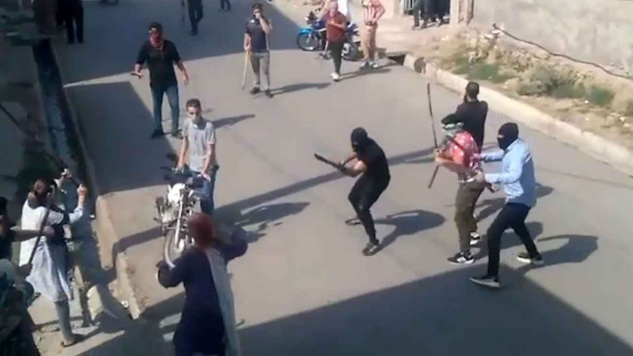 جولان اراذلواوباش در خیابان جولان اراذلواوباش در خیابان