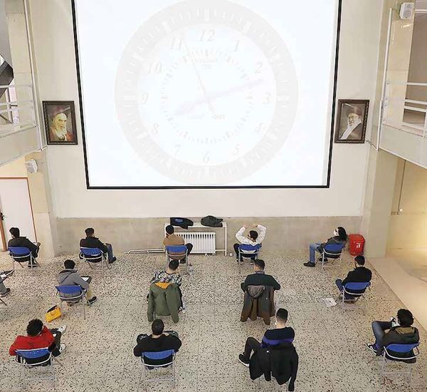 ورود «دشمن» به حوزهها از دیوار بلند فرافکنی! ورود «دشمن» به حوزهها از دیوار بلند فرافکنی!