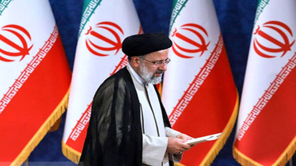 دولت در تنگنا دولت در تنگنا