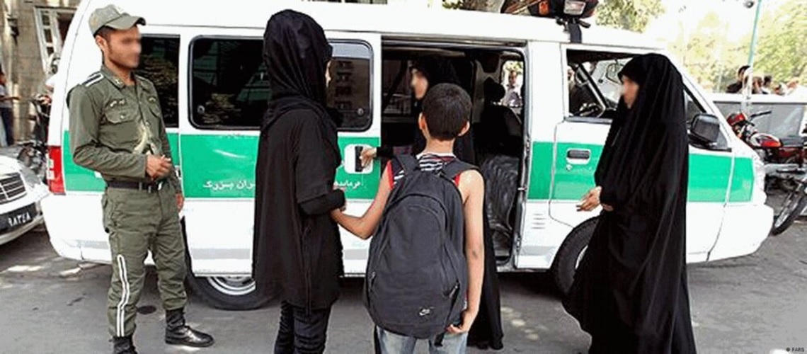 سردار رحیمی: ماموران گشت ارشاد دوربین دارند اما در مورد مهسا امینی فاقد دوربین بودند سردار رحیمی: ماموران گشت ارشاد دوربین دارند اما در مورد مهسا امینی فاقد دوربین بودند