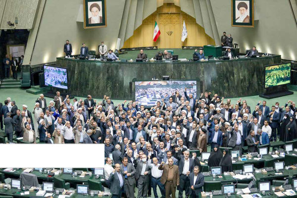 خانه «شعار»! خانه «شعار»!