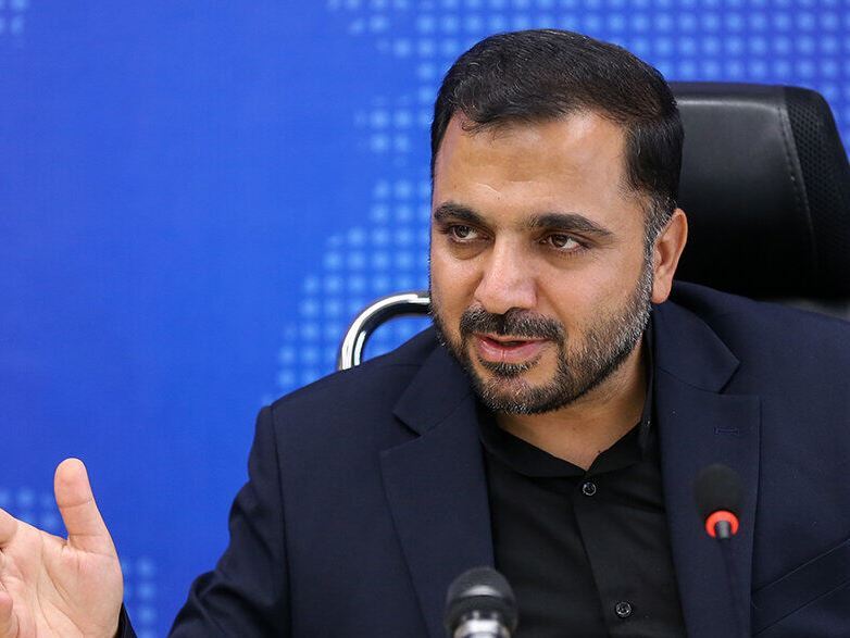 وزیر ارتباطات: رقم‌های مطرح‌شده درباره تاثیر بستن یک پلتفرم خارجی بر اقتصاد دیجیتال، کارشناسی نیست / سیاست ما این است که حتی در صورت باز شدن پلتفرم‌های خارجی، پلتفرم‌های داخلی بتوانند با آن‌ها رقابت کنند
