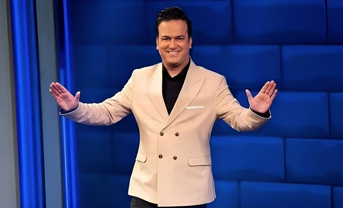 حضور جنجالی سیاوش قمیشی در برنامه حامد آهنگی حضور جنجالی سیاوش قمیشی در برنامه حامد آهنگی