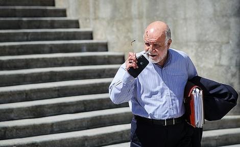 بیژن زنگنه از صداوسیما وقت پاسخگویی خواست