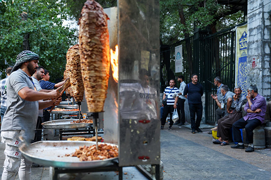 هشت تصویر تماشاییِ به جامانده از راهپیمایی غدیر