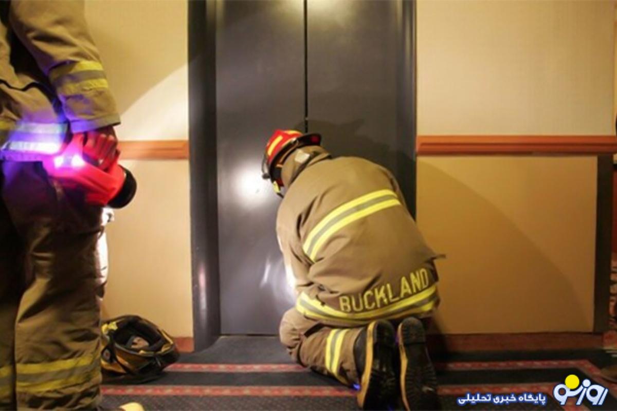 قطعی برق موجب محبوس شدن ۱۴۵ نفر در آسانسور شد قطعی برق موجب محبوس شدن ۱۴۵ نفر در آسانسور شد