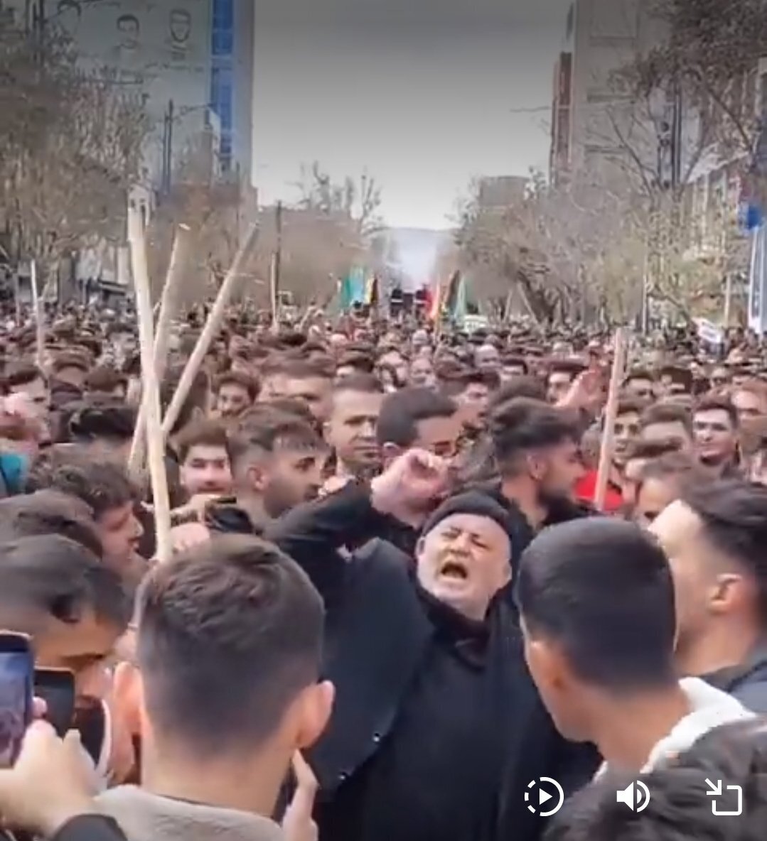 در ارومیه چه خبر شد؟/ ترک و کرد به یک اندازه ایرانی هستند/بازتاب تجمعات ارومیه در فضای مجازی ایرانی