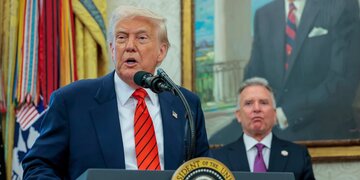 چرخشهای ترامپ درباره ایران؛ از تهدید تا مذاکره/ بازی راهبردی یا سردرگمی سیاسی؟ چرخشهای ترامپ درباره ایران؛ از تهدید تا مذاکره/ بازی راهبردی یا سردرگمی سیاسی؟