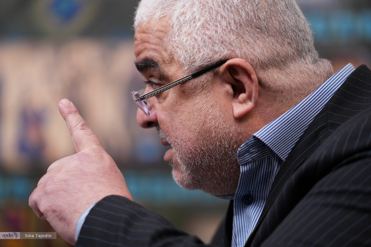 «جلیلی و یارانش» به خط پایان نزدیک شدهاند؟/ جعفرزاده: تندروها از خط قرمزها رد شده اند و روزی مقابل نظام خواهند ایستاد