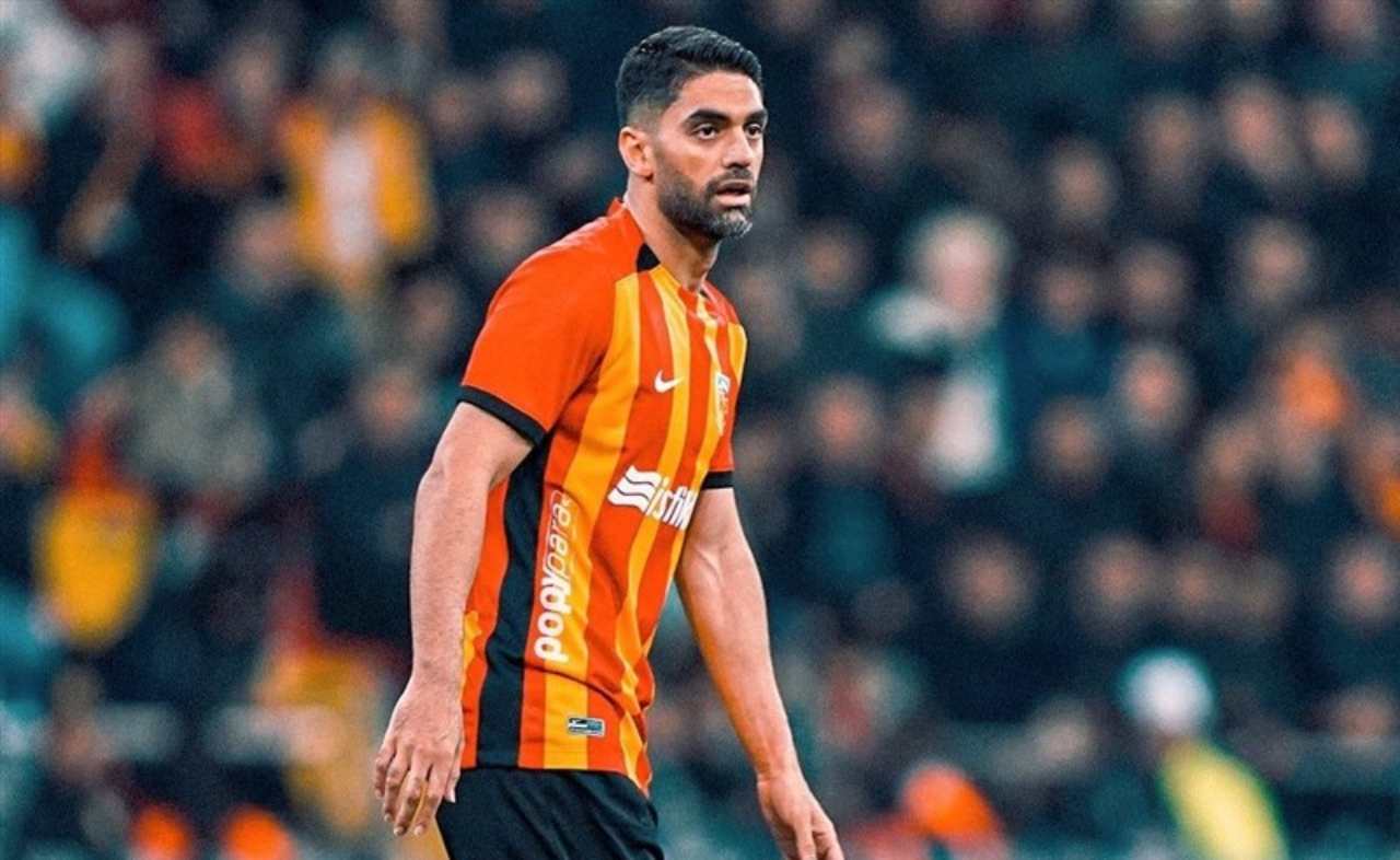 علی کریمی به استقلال نزدیکتر شد علی کریمی به استقلال نزدیکتر شد